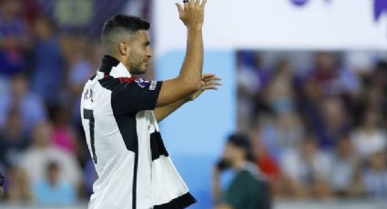 Raúl Jiménez deja el '9' y será el '7' del Fulham, que lo presenta en Estados Unidos