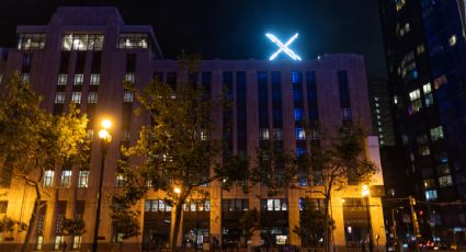 Retiran X luminosa de la sede de la empresa de Musk en San Francisco