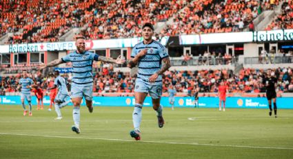 Alan Pulido alarga su romance con el gol y consigue doblete en el empate del Sporting Kansas City ante Houston Dynamo