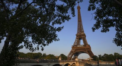 Evacúan la Torre Eiffel por amenaza de bomba