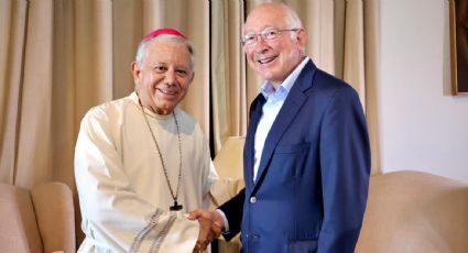 Ken Salazar se reúne con el obispo de Cuernavaca para abordar la seguridad de los sacerdotes