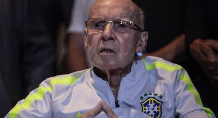 El exfutbolista y exentrenador brasileño Mário Zagallo, único tetracampeón mundial, es internado por una infección