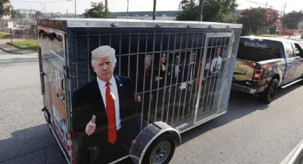 Simpatizantes de Trump se concentran en cárcel de Georgia para manifestarle su apoyo
