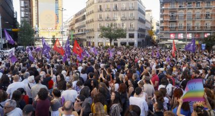 Cientos de personas se manifiestan en Madrid para apoyar a Jenni Hermoso y exigir la renuncia de Luis Rubiales: “No es un beso, es una agresión”