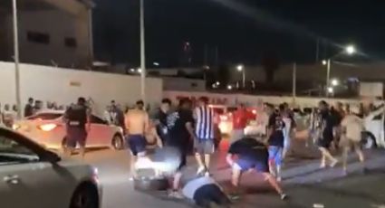 ¡Violencia en el futbol mexicano! Aficionados del Monterrey agreden y dejan inconscientes a dos paramédicos