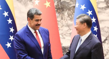 Maduro culmina su viaje a China y regresa a Venezuela con un nuevo teléfono Huawei