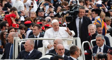 El papa Francisco llama a proteger la dignidad humana ante la crisis migratoria en Italia