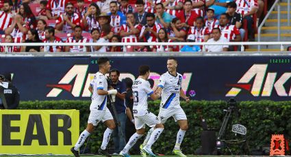 Chivas cae en un bache tras perder ante Monterrey, que reencuentra los 'canales' del triunfo