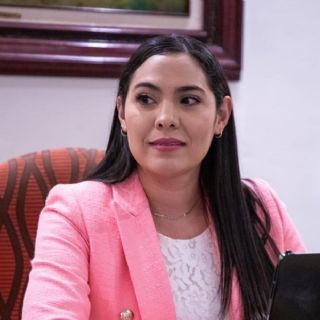 “Si quisiera ocultar algo, lo oculto”: gobernadora de Colima dice que hipotecó su casa por terrenos