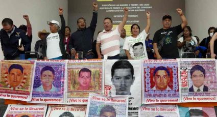 Algunos padres de los normalistas de Ayotzinapa abandonaron la reunión con la Segob; acusan intentos de división