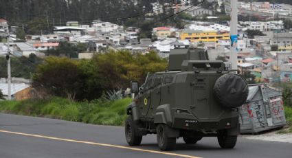 Liberan a dos de los 178 funcionarios retenidos tras motines en cárceles de Ecuador