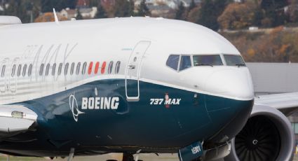 Un avión Boeing regresó a un aeropuerto de Japón minutos después de despegar tras detectar una grieta en una ventanilla