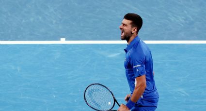 Djokovic vuelve a lucir intermitente, pero avanza a la tercera ronda en el Abierto de Australia