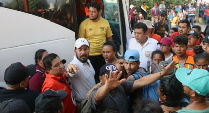 Caravana de migrantes que salió de Tapachula durante la Nochebuena se entrega a las autoridades en Mapastepec
