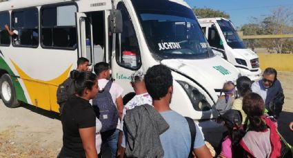 Caravana migrante acepta oferta del INM para ser trasladados en autobús a Veracruz