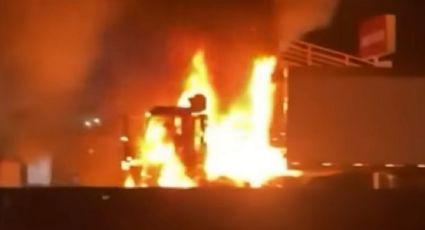 Hombres armados queman vehículos durante la madrugada en Macuspana