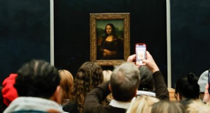 Dos activistas arrojan sopa a la Mona Lisa en el Museo del Louvre en medio de las protestas agrícolas en Francia