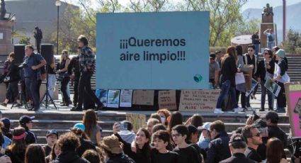 Ciudadanos se manifiestan en Nuevo León para exigir el cierre de la refinería de Pemex en Cadereyta