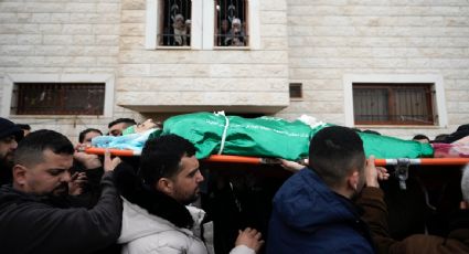Soldados israelíes encubiertos atacan un hospital en Cisjordania y matan a tres milicianos palestinos
