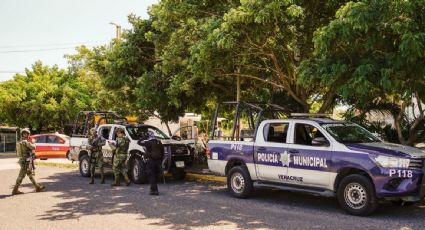 Detienen a siete personas por el hallazgo de restos humanos en dos vehículos en un puente de Tuxpan