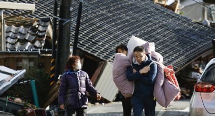 Cifra de fallecidos por el terremoto en Japón se eleva a 94; rescatan a sobrevivientes de entre los escombros