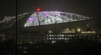 El huracán "Milton" provoca impactantes daños en el techo del estadio de los Rays de Tampa Bay