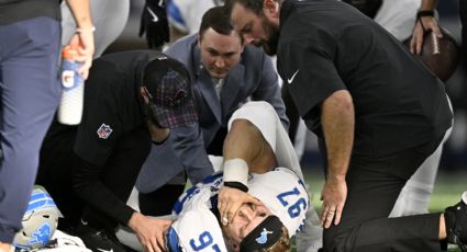 Aidan Hutchinson, defensivo de Lions que sufrió escalofriante fractura ante Dallas, fue operado y se pierde toda la temporada