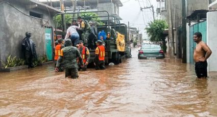 La depresión tropical "Once-E" cambia su trayectoria y se dirige a Acapulco, que todavía enfrenta los estragos de "John"