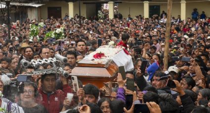 Unas 2 mil personas despiden al padre Marcelo Pérez en Chiapas