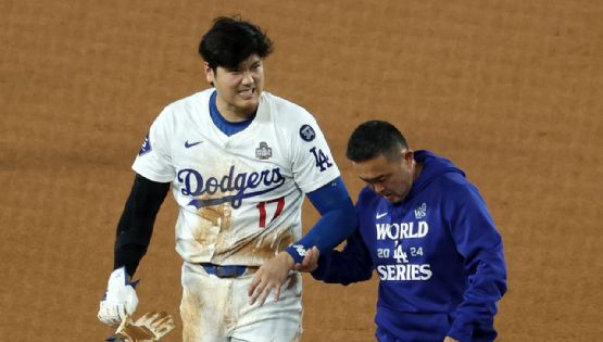 Shohei Ohtani da susto a los Dodgers al sufrir dislocación parcial del hombro; cuentan con él para el Juego 3 de la Serie Mundial