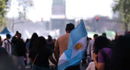 Milei veta ley de financiación de universidades en Argentina tras masiva protesta en Buenos Aires