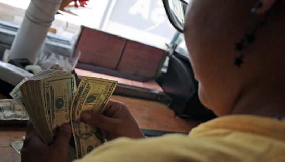 Peso y bolsa se deprecian por tercera jornada consecutiva por nerviosismo ante triunfo de Trump