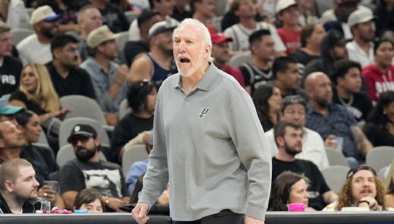 Los Spurs revelan que Gregg Popovich, su legendario entrenador, sufrió un derrame cerebral: “Esperamos su recuperación completa”