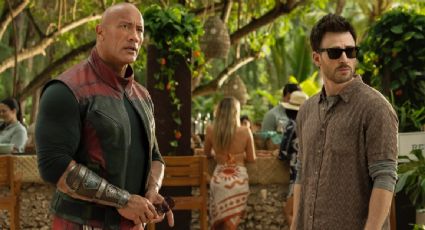 "Código: Traje rojo": la película navideña de Dwayne Johnson y Chris Evans logra tibia recaudación de 34.1 mdd en su estreno