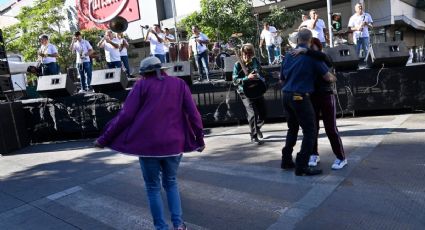 Músicos y meseros en Culiacán piden paz: tocan "El sinaloense" al unísono y preparan aguachile