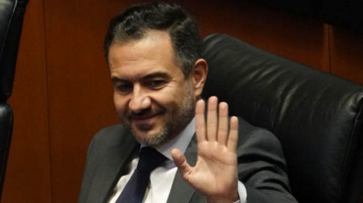 A horas de la votación del “plan B” en el Senado, Yunes Márquez y Yeidckol Polevnsky piden licencia