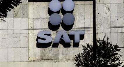 Procesan a dos ex altos funcionarios del SAT por delitos administrativos