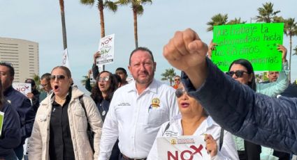 Burócratas de Baja California irrumpen en conferencia de Marina del Pilar para protestar contra reforma de Issstecali