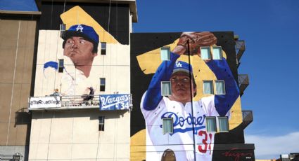 Los Ángeles declara el ‘Día de Fernando Valenzuela’ e inmortaliza al mexicano con un mural espectacular