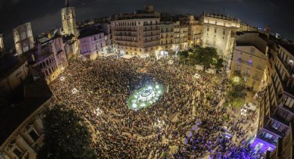 Unos 130 mil valencianos protestan para exigir la renuncia del presidente de la región tras las inundaciones por la DANA