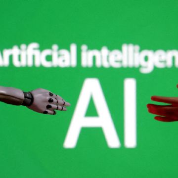 Exdirector científico de OpenAI asegura que la inteligencia artificial será consciente de sí misma