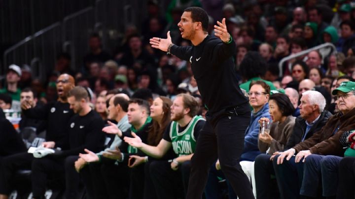 Joe Mazzulla, entrenador de Celtics de Boston, es multado por la NBA con 35 mil dólares tras insultar a un árbitro