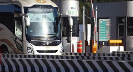 Vuelca tráiler en la autopista México-Cuernavaca; reportan filas de cinco kilómetros de vehículos varados