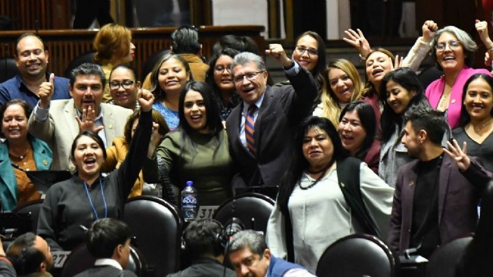 Morena rechaza en Diputados reducción del 50% a prerrogativas de partidos y propone recorte de 120 mdp; plantea someter reformas constitucionales a plebiscito y referéndum