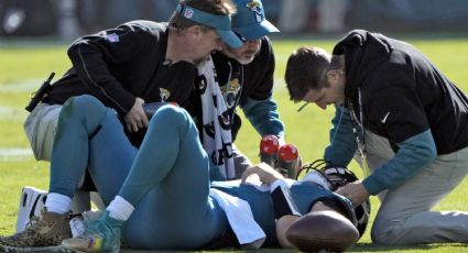 Trevor Lawrence, quarterback de Jaguars, queda fuera de la temporada en la NFL tras sufrir una conmoción cerebral por un golpe