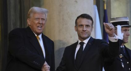 "Parece que el mundo se está volviendo un poco loco", dice Trump a Macron en encuentro en París