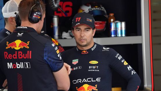 Checo Pérez y Max Verstappen ya probaron el RB20, el auto de Red Bull que será presentado el jueves