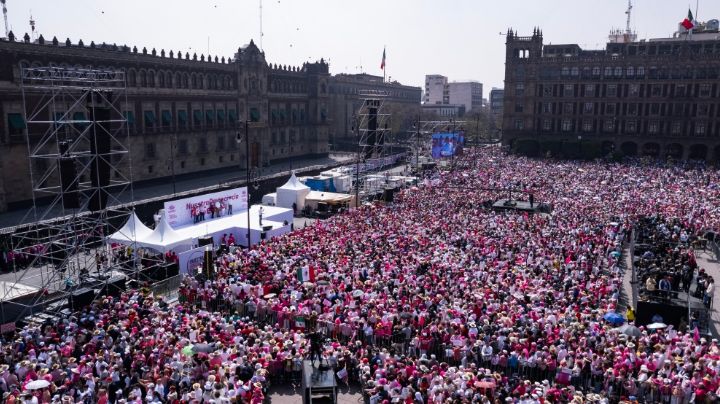 Autoridades contabilizan 90 mil asistentes a la concentración por la democracia en el Zócalo; la plaza y calles aledañas lucieron llenas