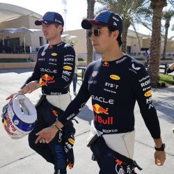 ¿Y Checo Pérez? Max Verstappen domina la primera jornada de pruebas de pretemporada de la F1 en Bahréin