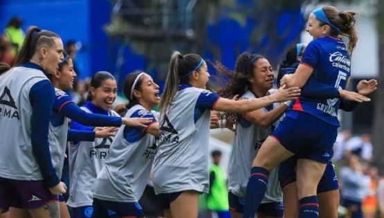 Jugadoras de Cruz Azul Femenil se unen a cántico homofóbico contra el América y corren riesgo de una sanción
